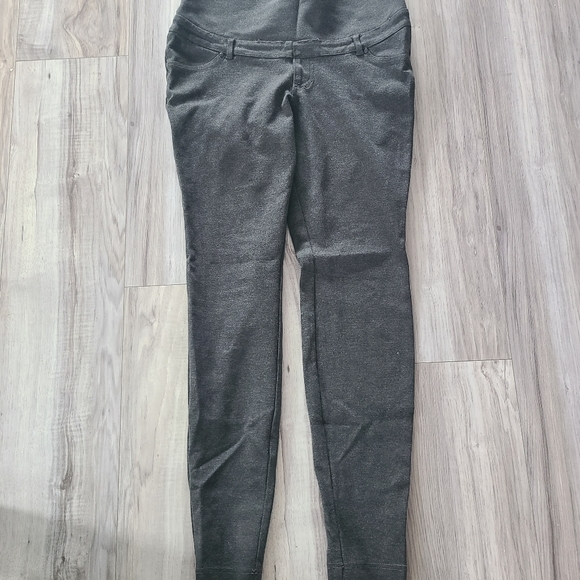 Maternity pants - Picture 3 of 3